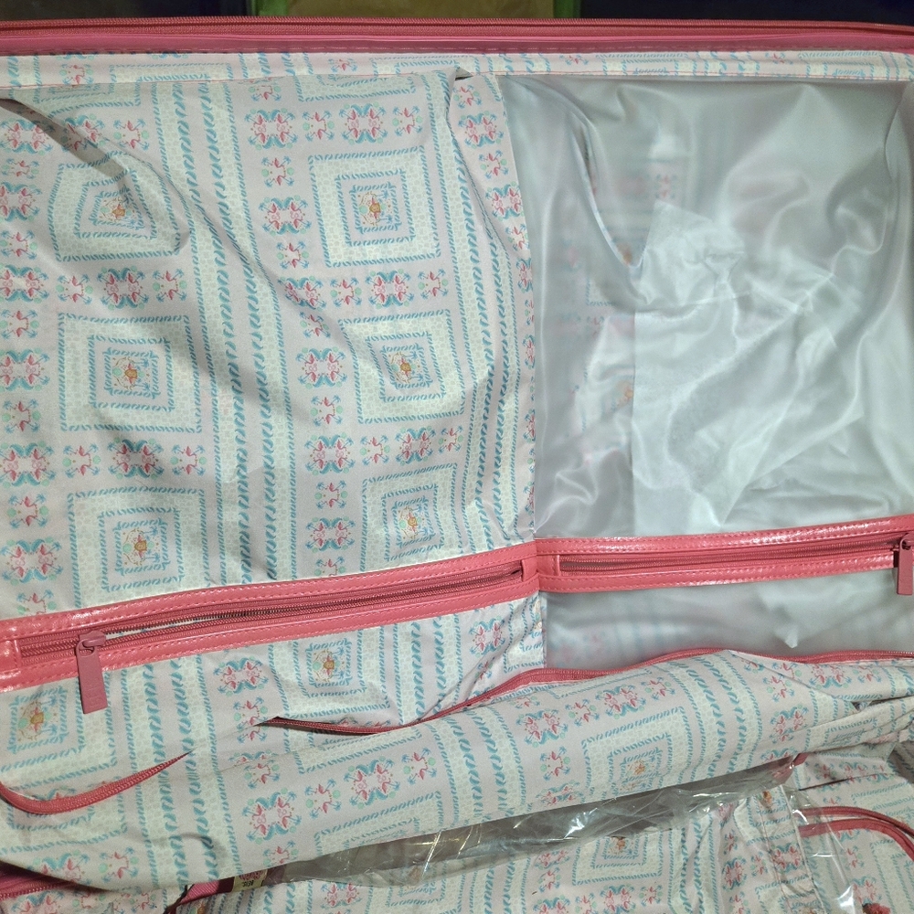 Pink BEIS x Barbie collab 29" Check In Roller - Picture 5 of 9